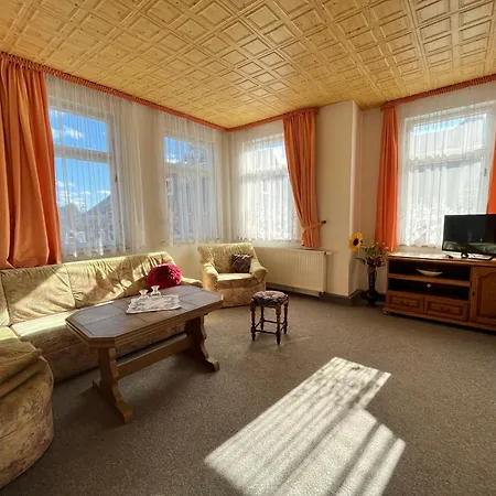 Zur Henne Hotel